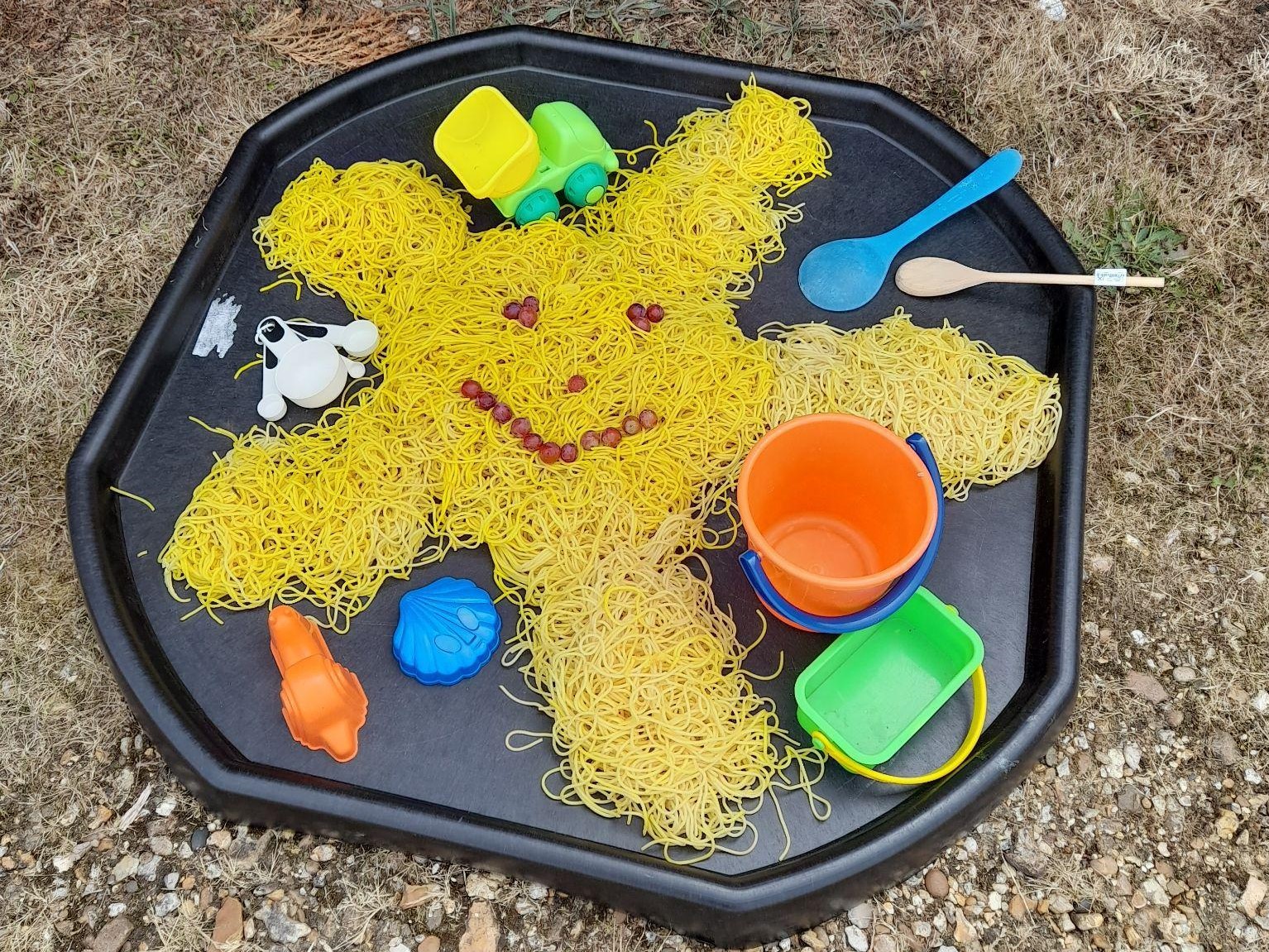 Fun in the sun - craft and messy play afternoons